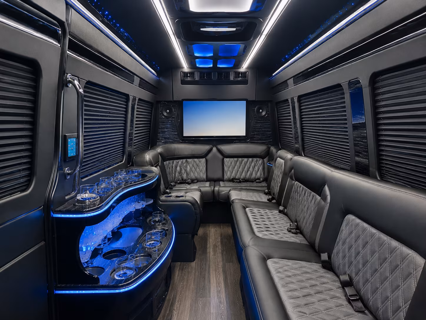 bus rental options for milwaukee trips