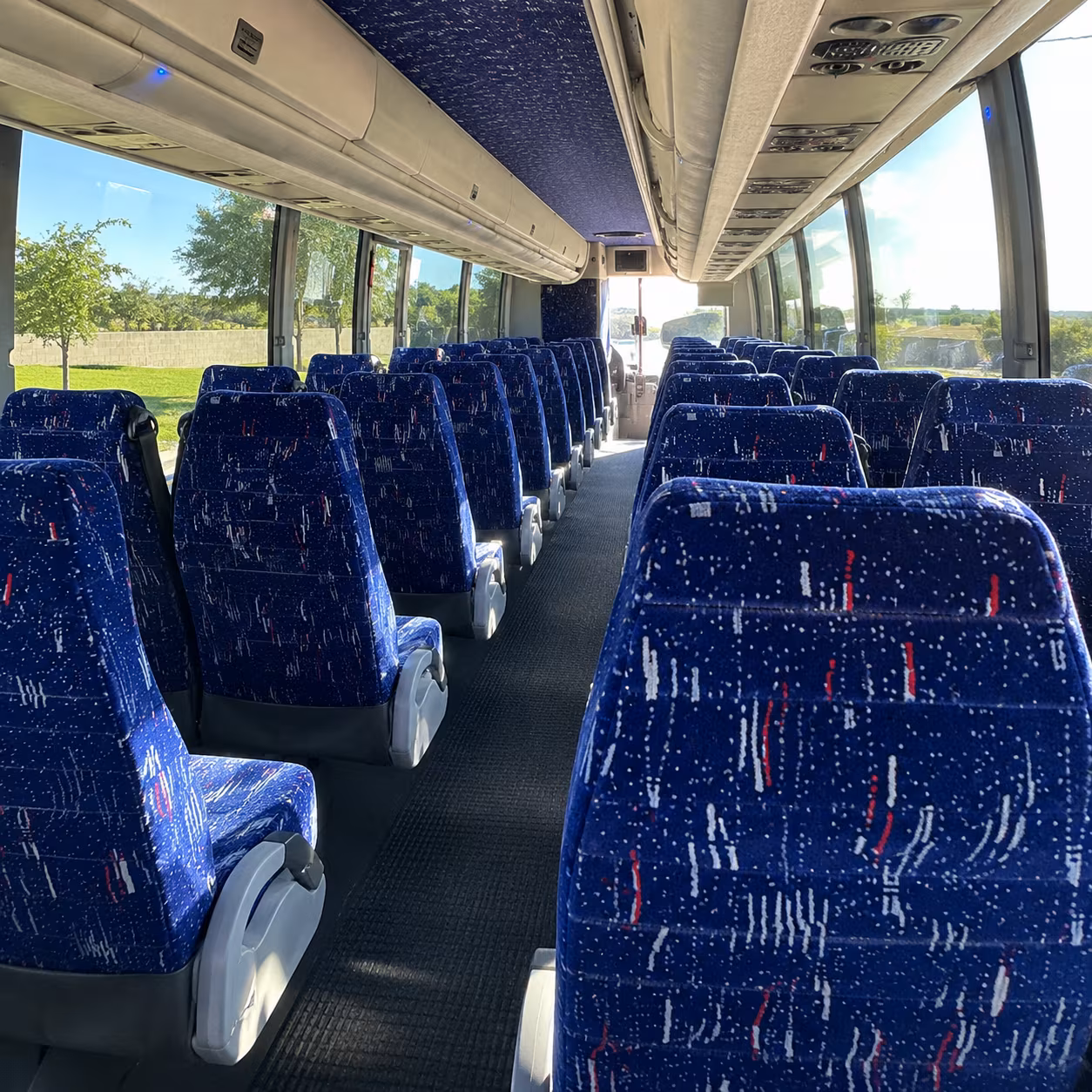 milwaukee charter bus