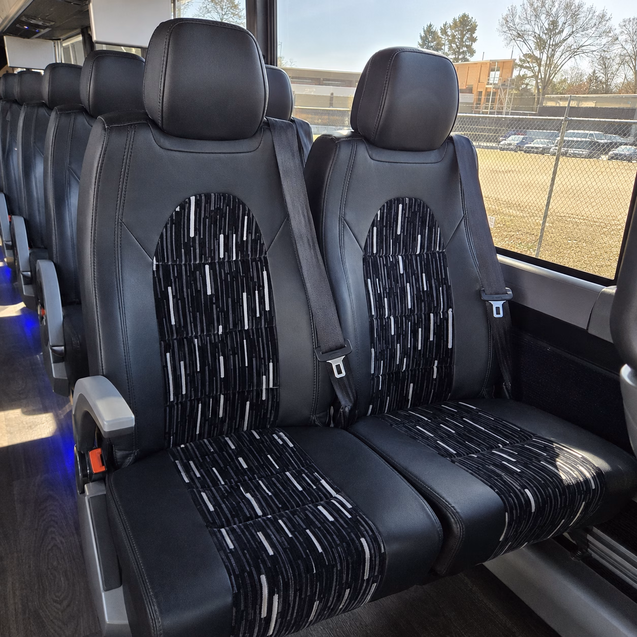 milwaukee charter buses