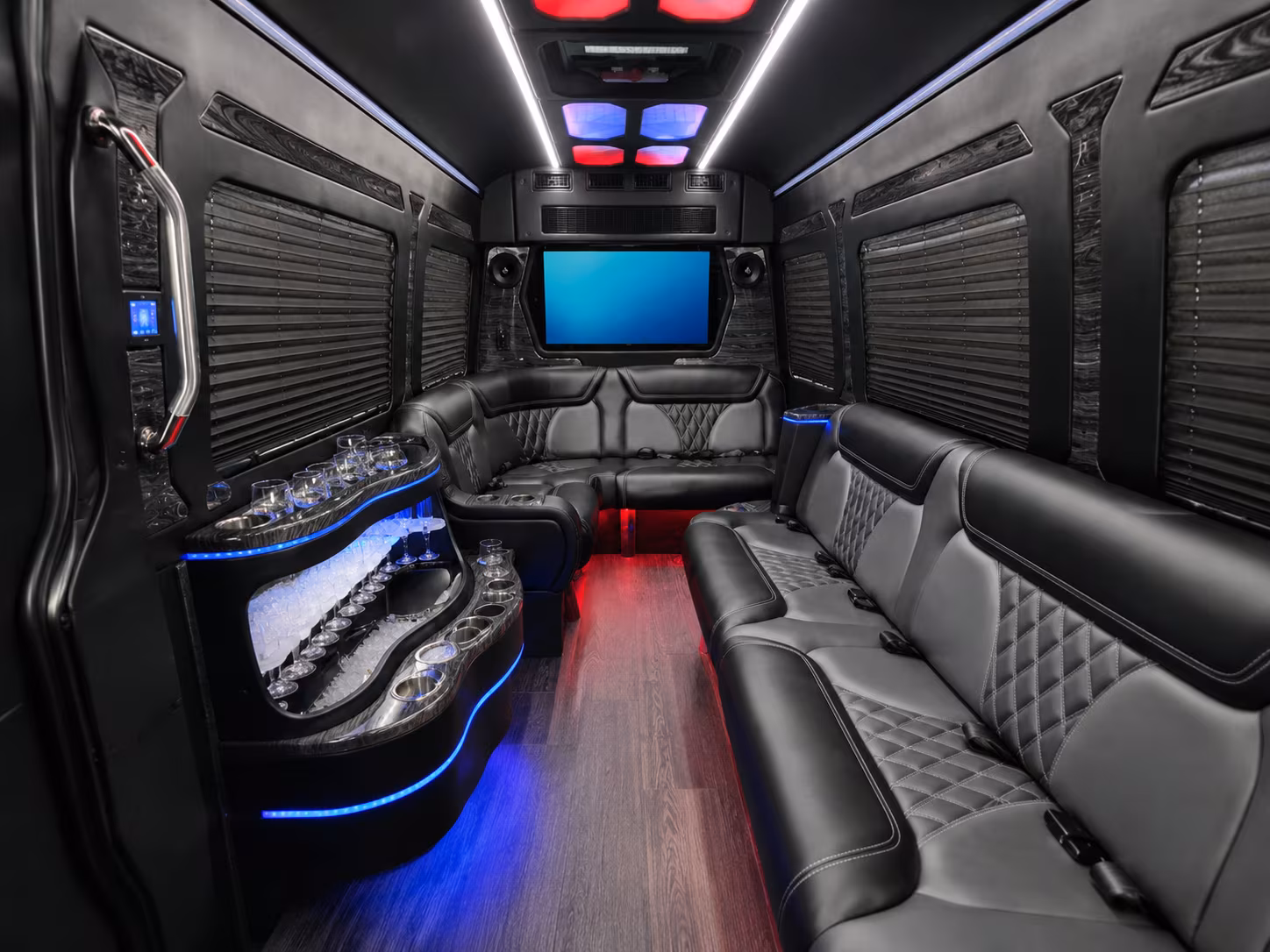 milwaukee custom day trip and driving tour bus rentals