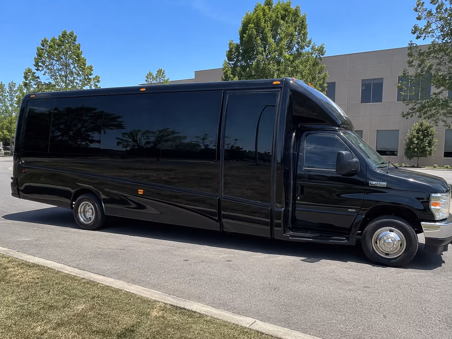 milwaukee military ball ceremony and veterans group transportation