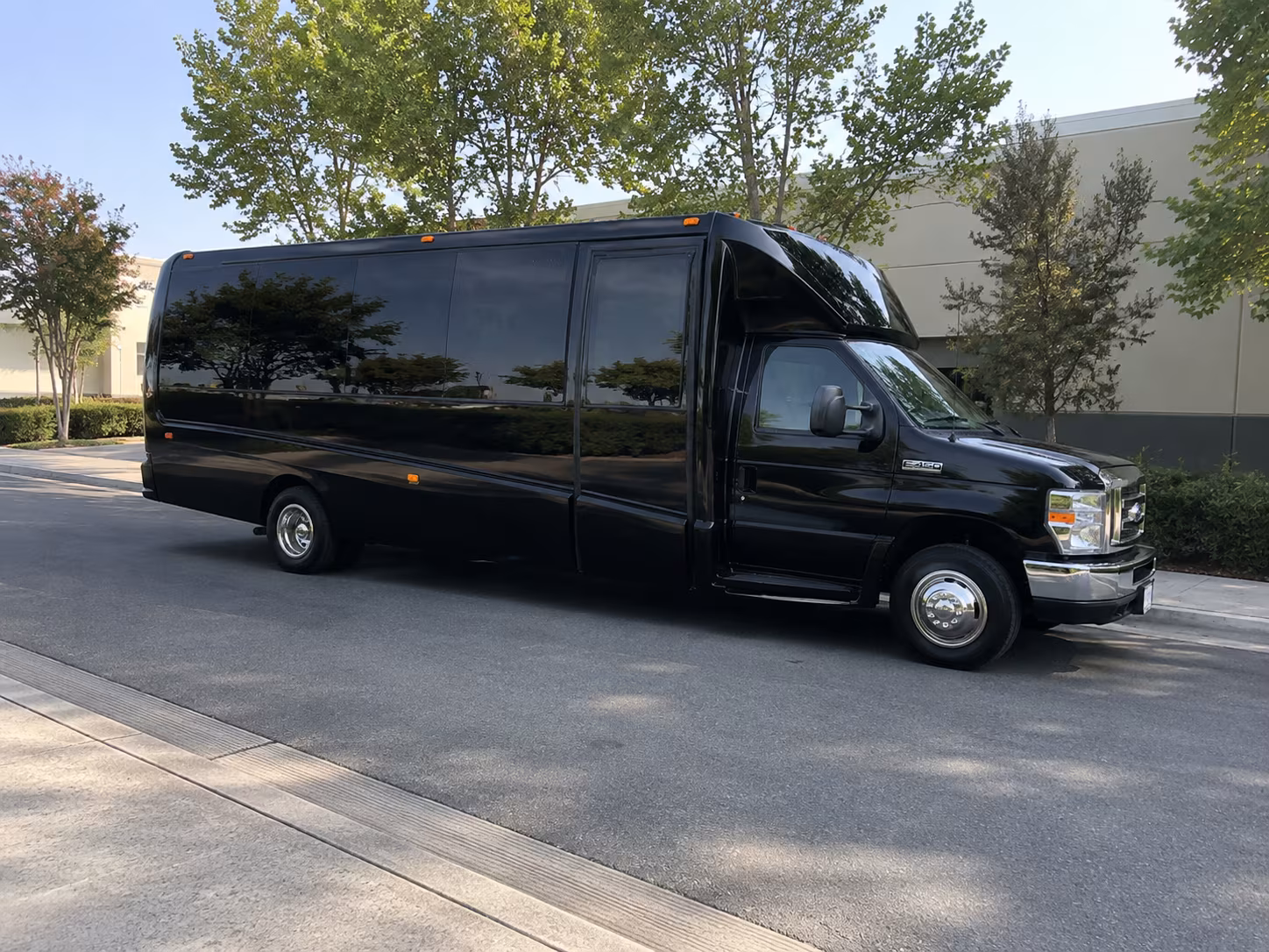 milwaukee wedding quinceanera and celebration bus rentals